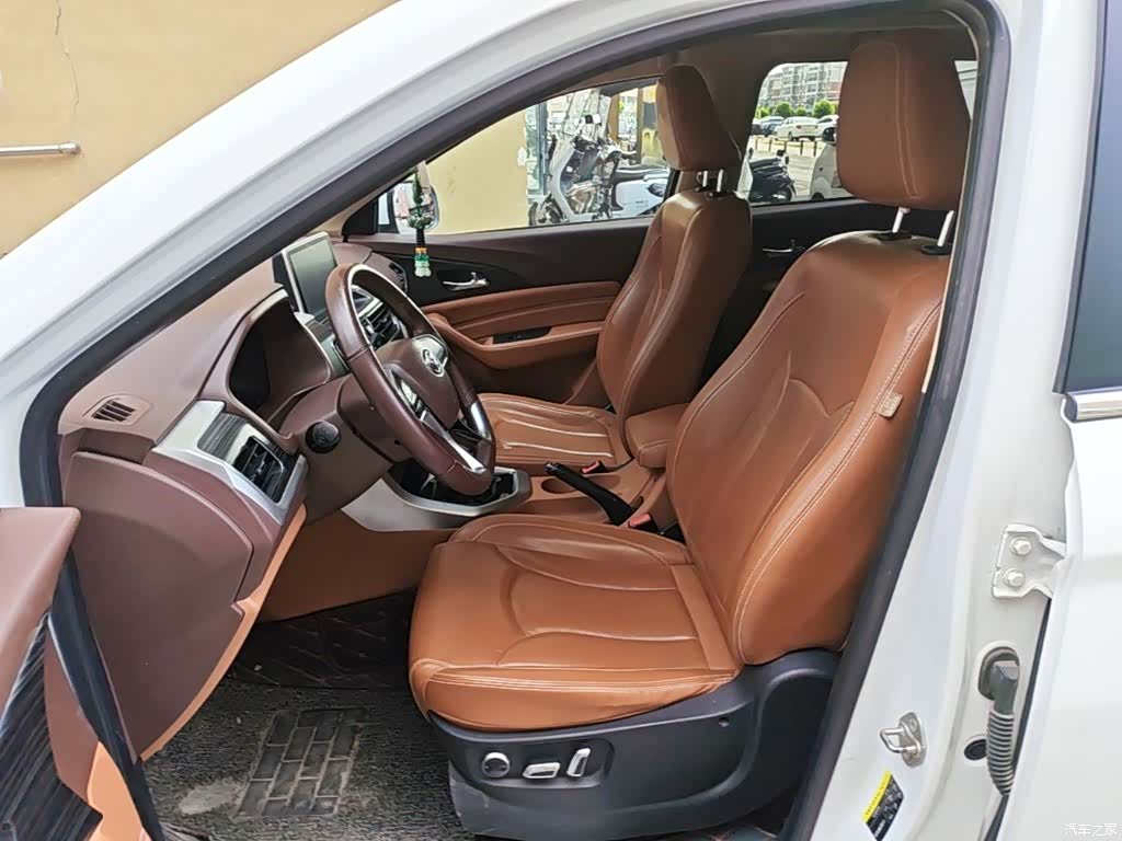 BAIC S7, 2018 15