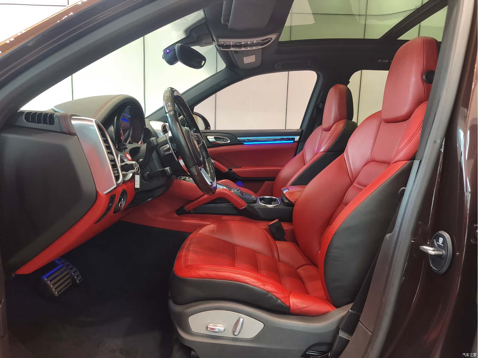 Porsche Cayenne, 2017 все фото