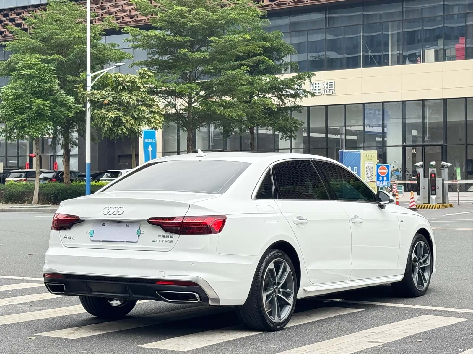 Audi A4L, 2023 33