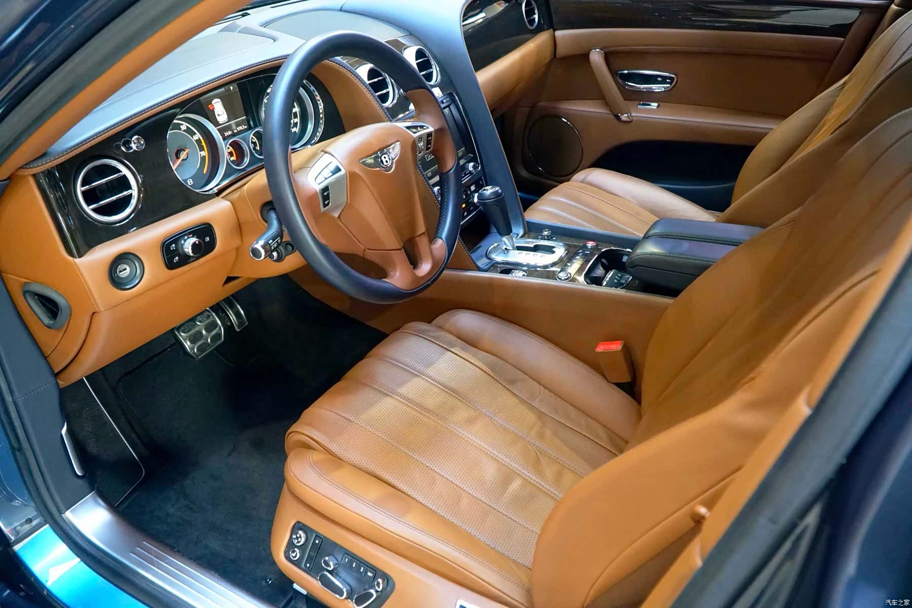 Bentley Flying Spur, 2014 7
