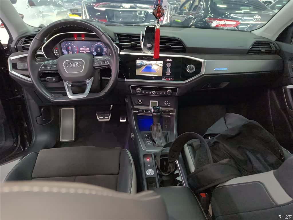 Audi Q3, 2021 10