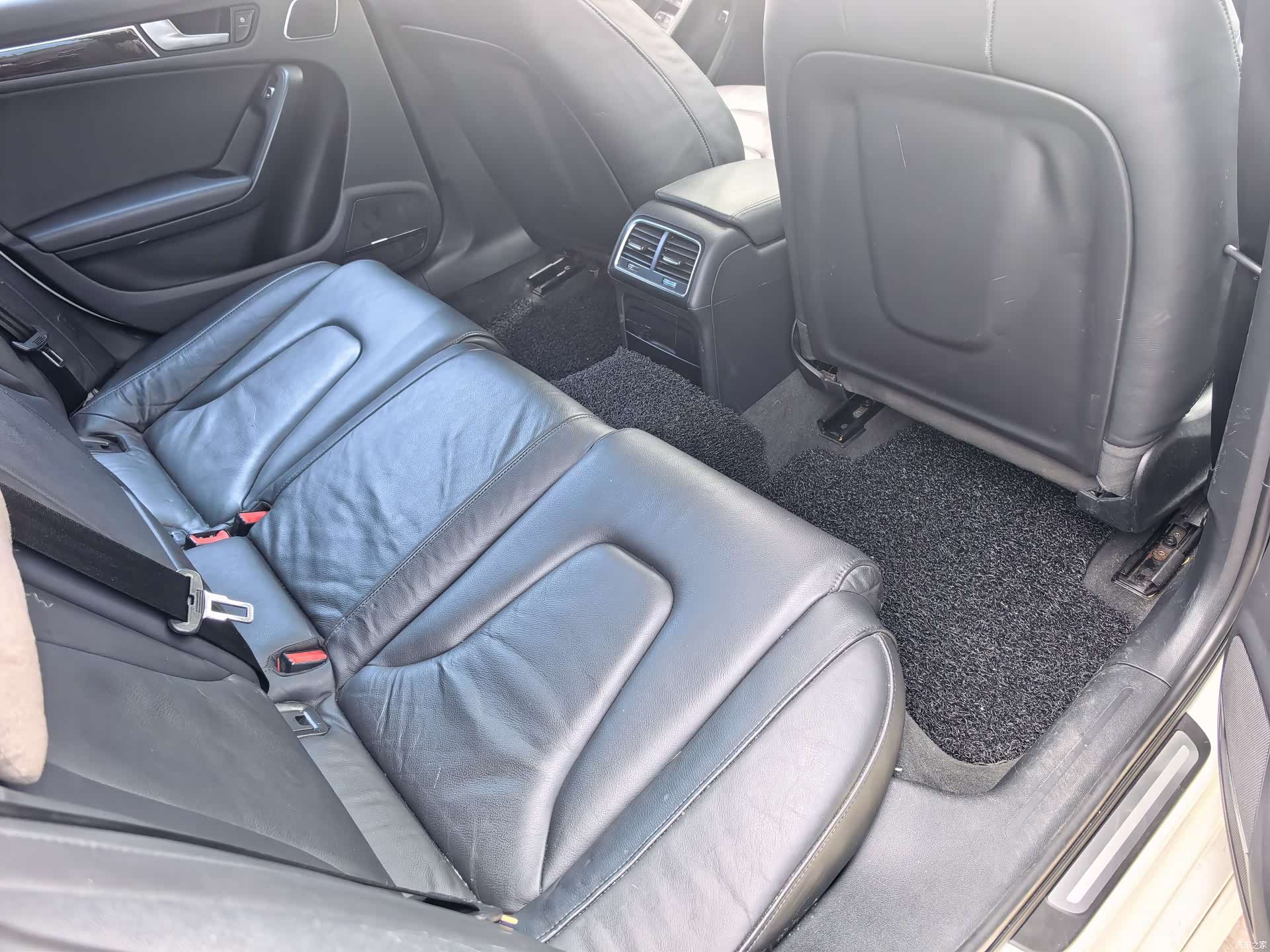 Audi A4L, 2015 все фото