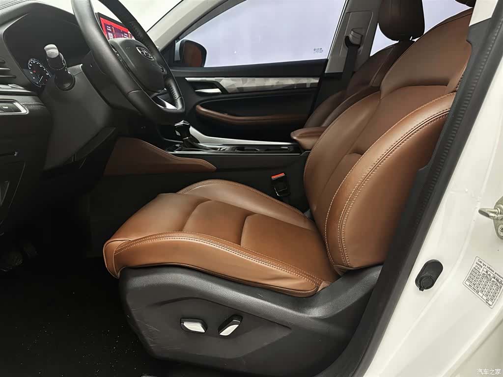 Geely X6, 2022 19
