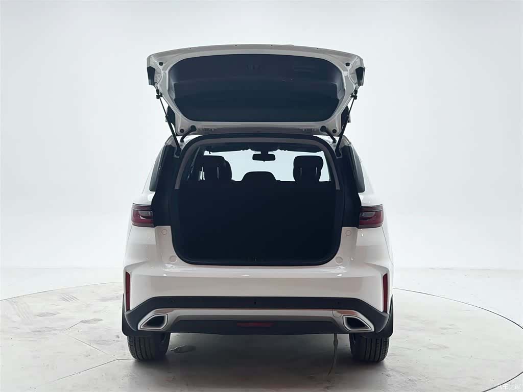 Geely X6, 2022 8