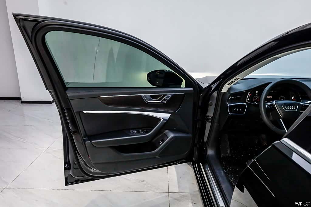 Audi A6L, 2022 8