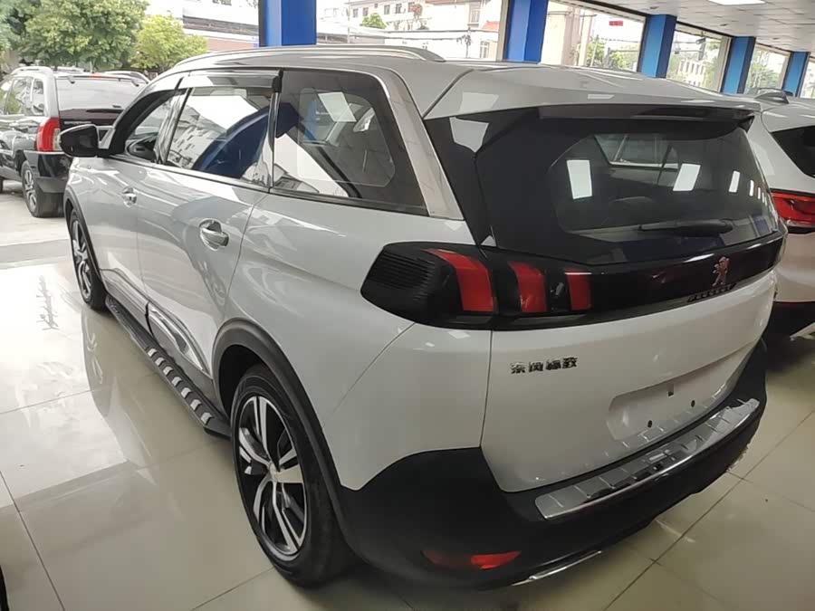 Peugeot 5008 2018, фото 5