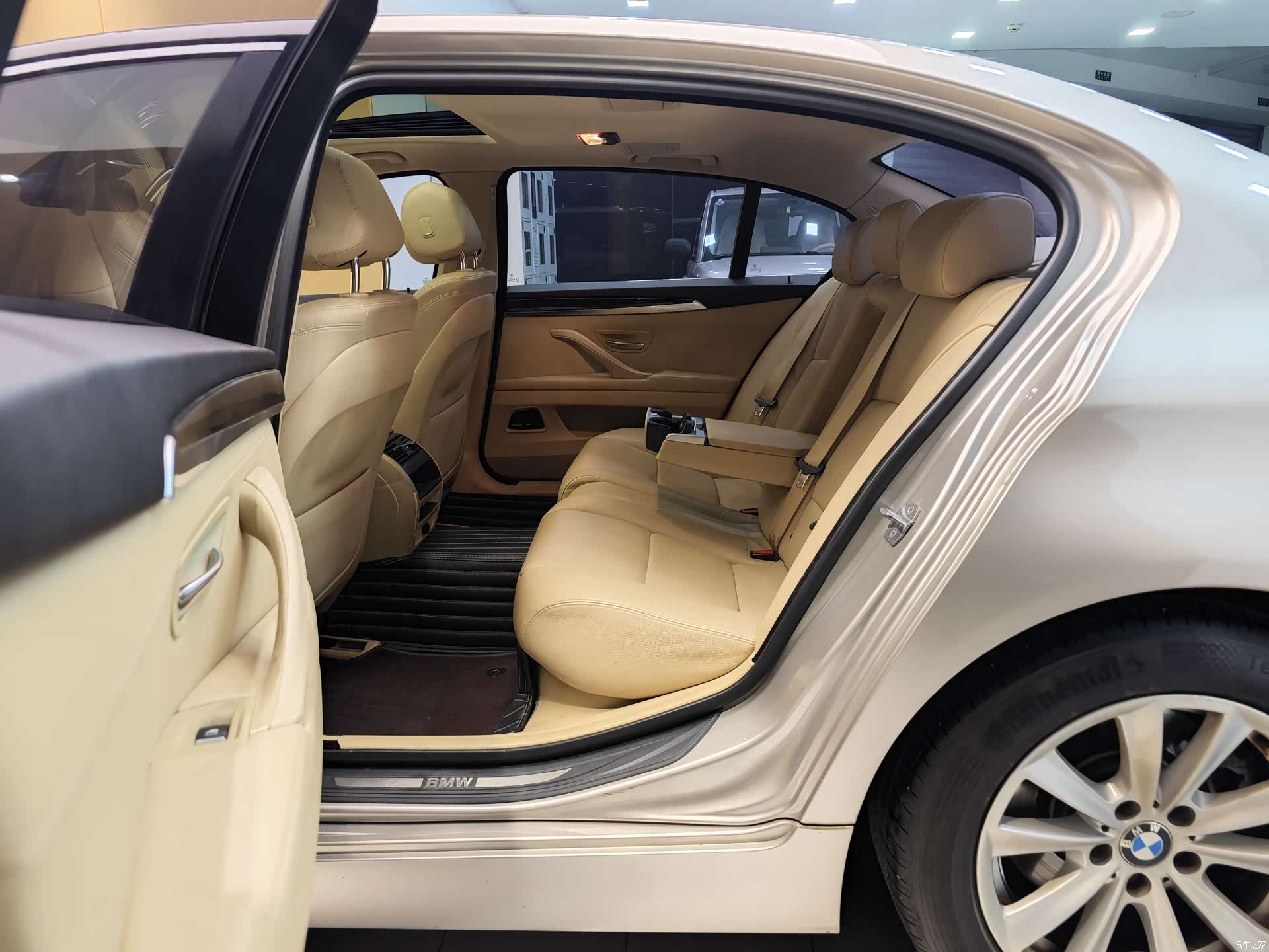 BMW 5 Series, 2014 23
