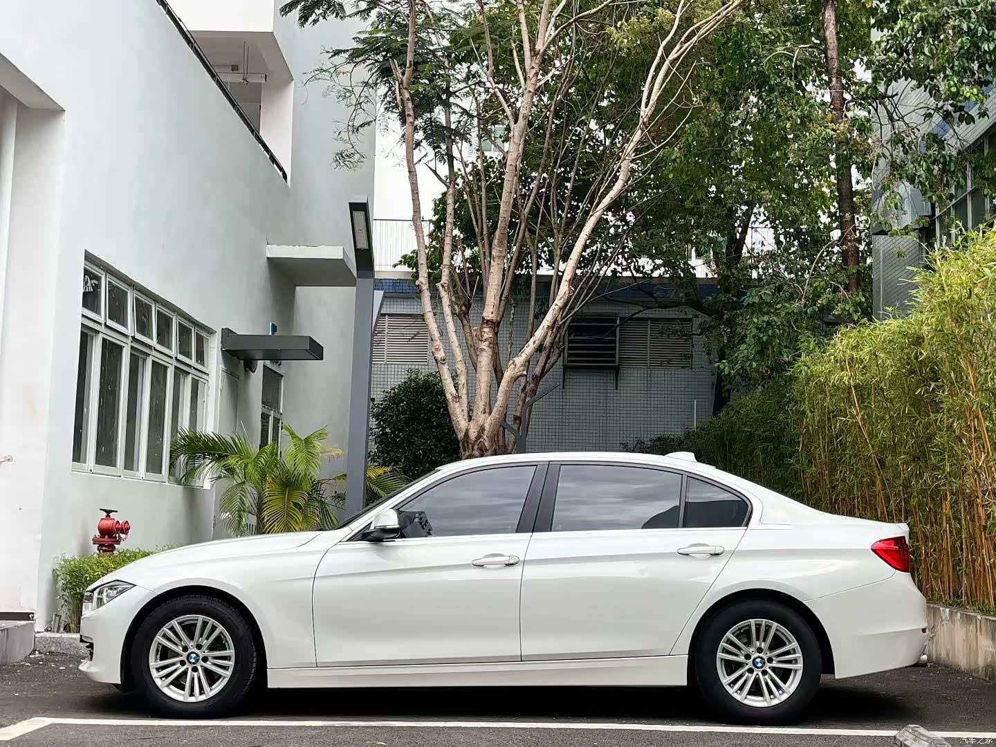 BMW 3 Series, 2015 14