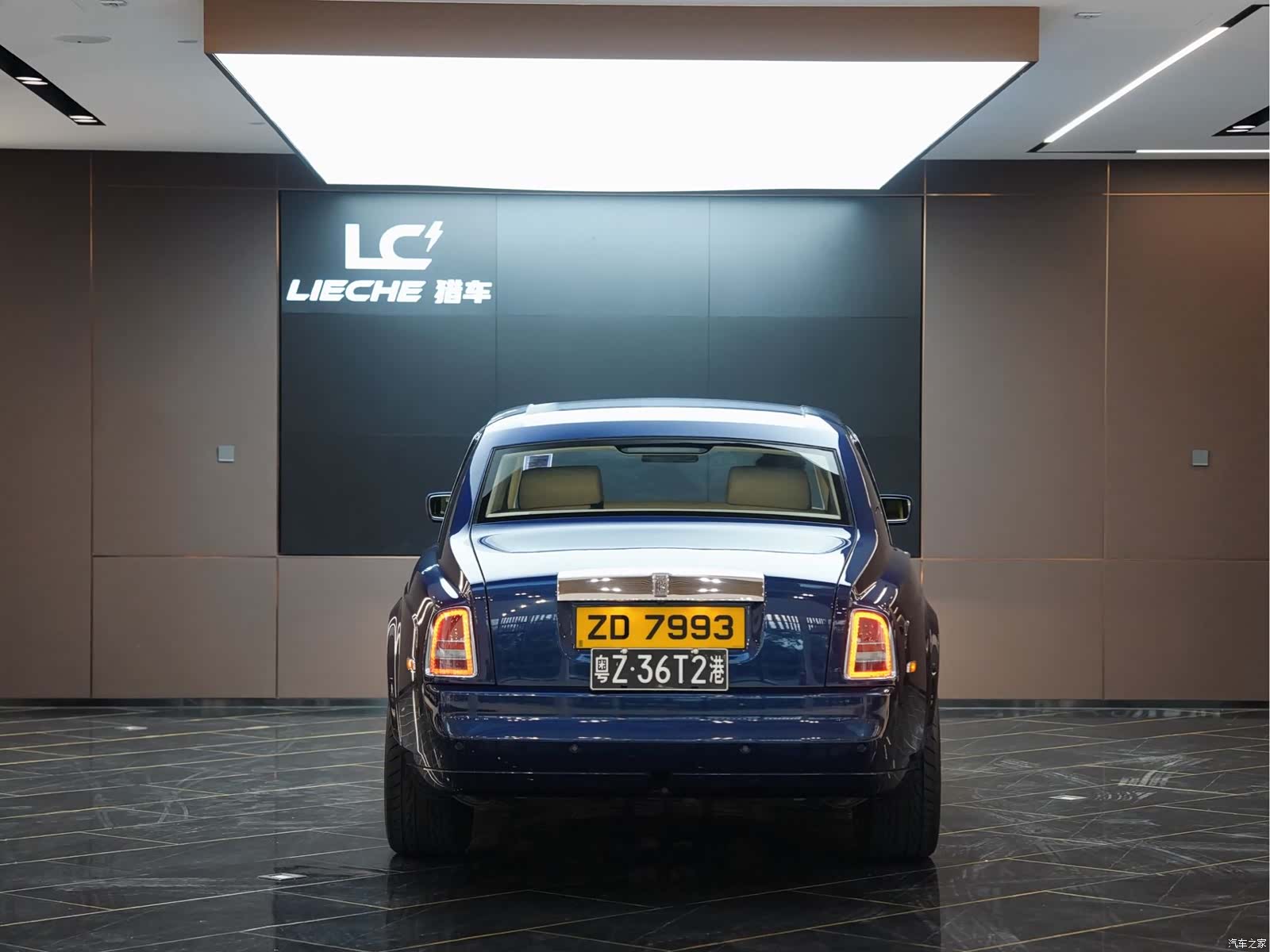 Rolls-Royce Phantom, 2004 14