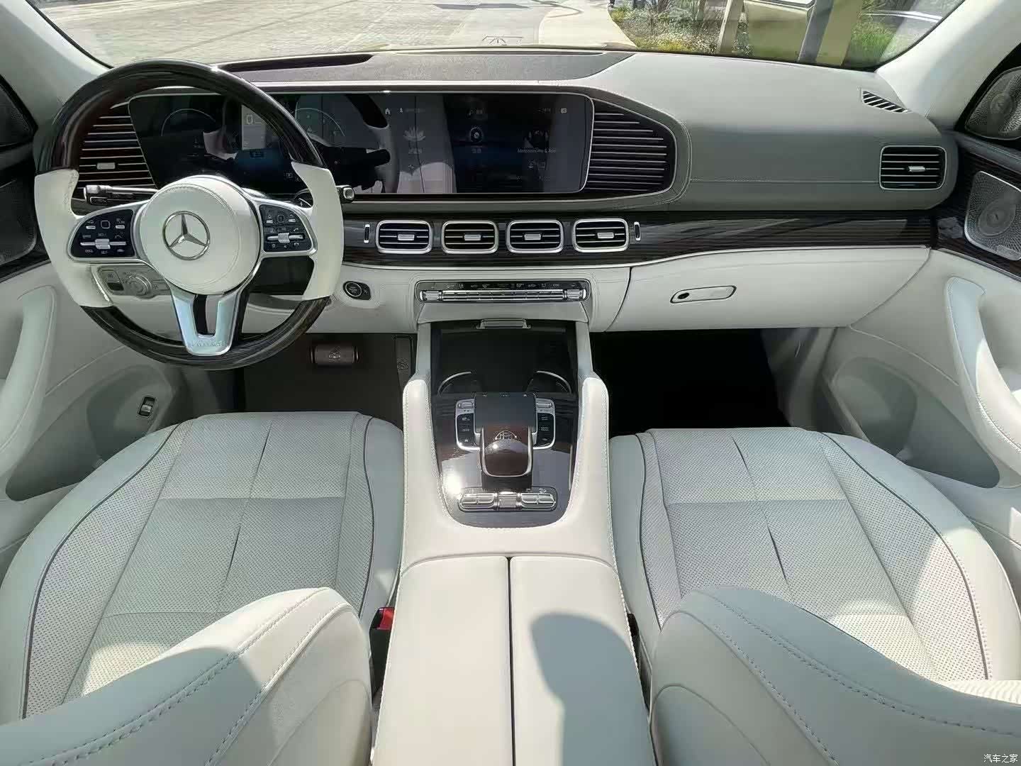 Maybach GLS, 2023 6