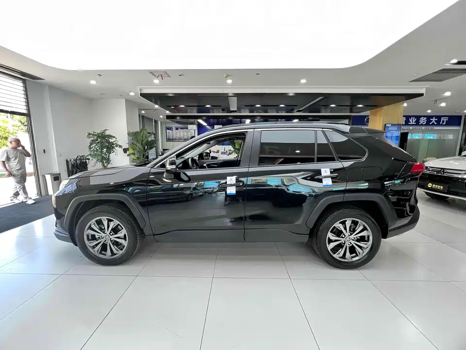 Toyota RAV4 Rongfang