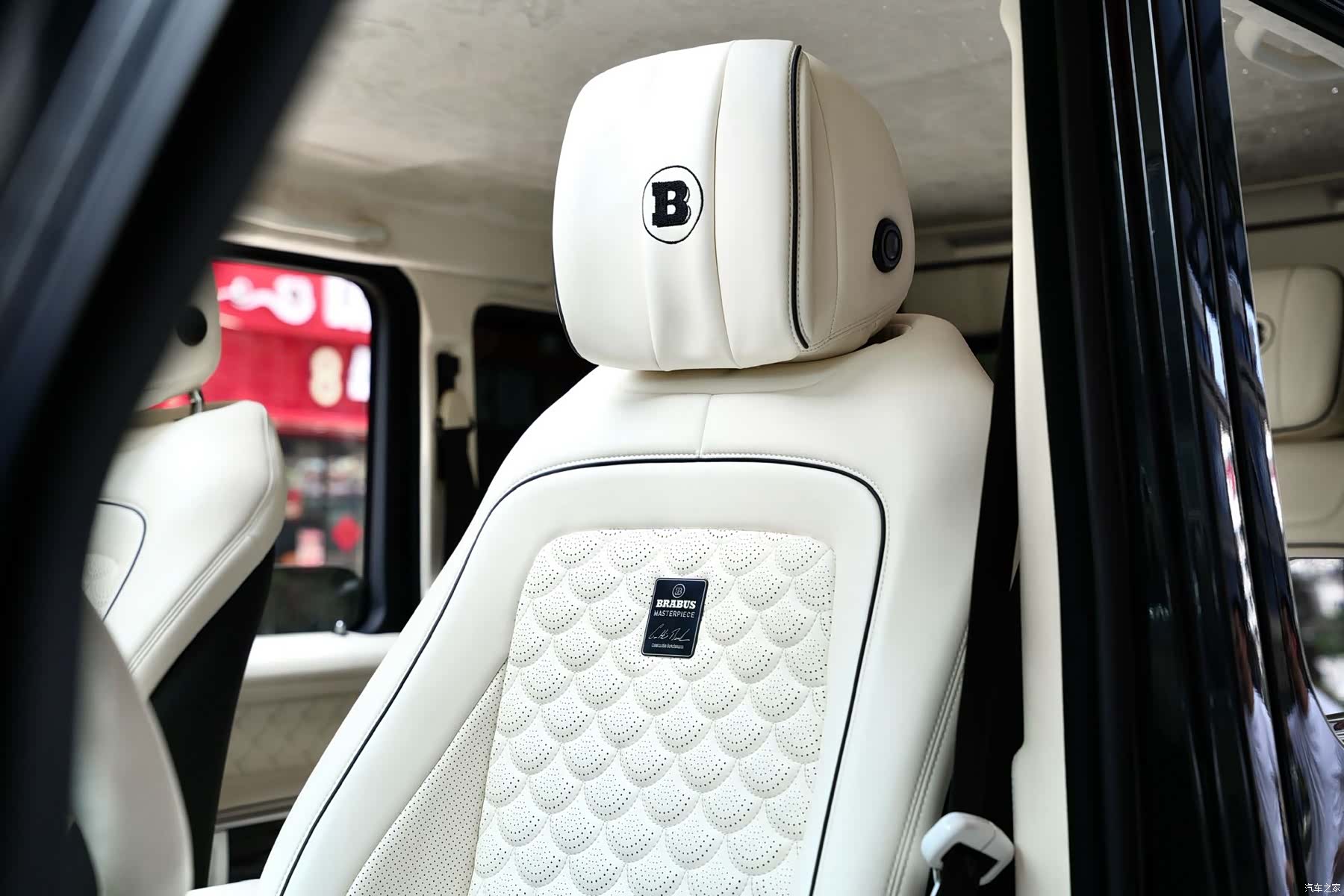 Mercedes-Benz G-Class, 2010 13