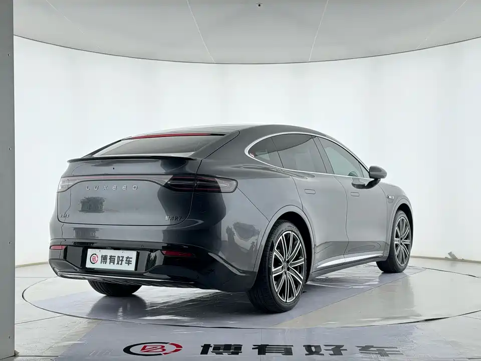 Luxeed R7
