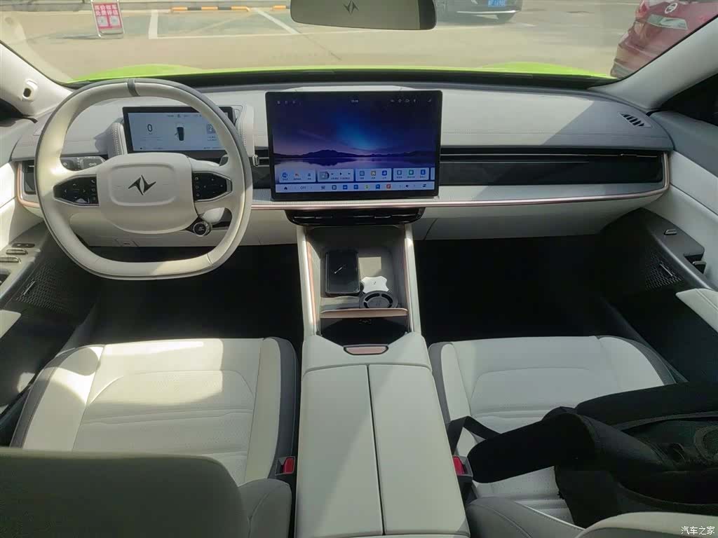 DongFeng eπ007, 2024 10