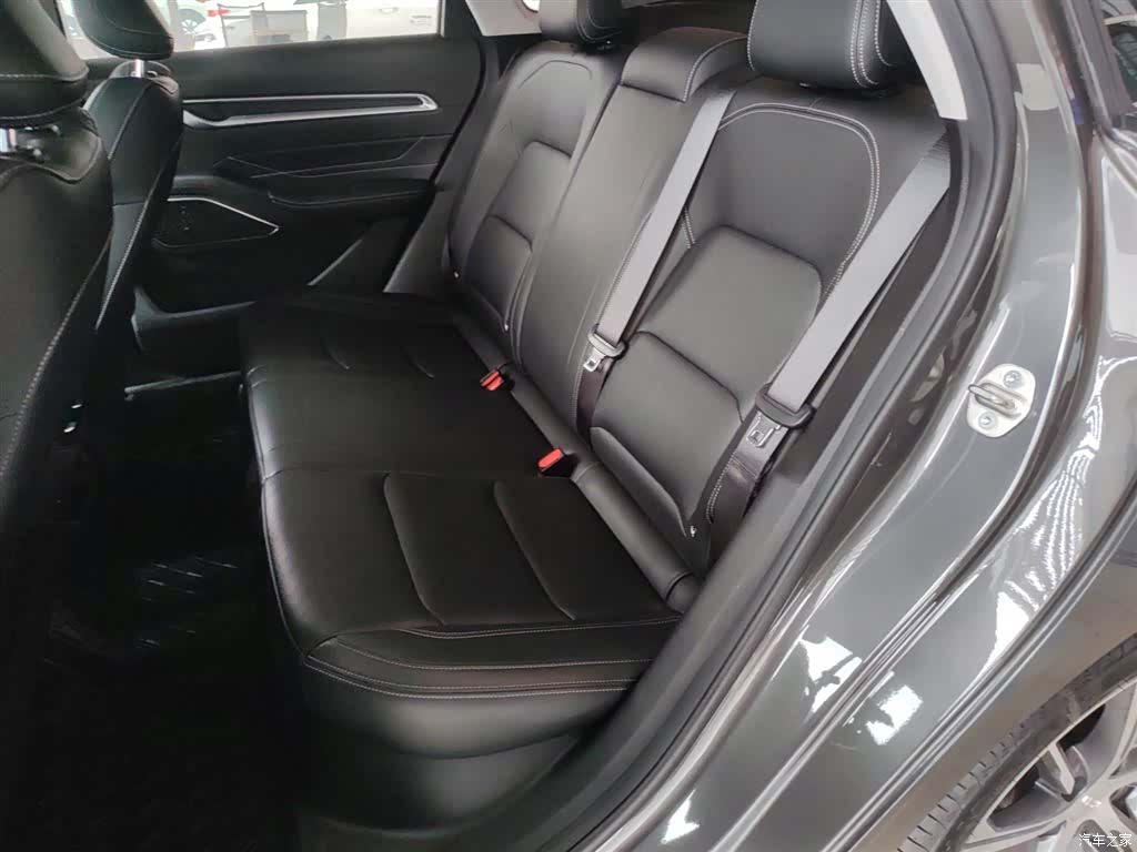 Geely Emgrand, 2024 17