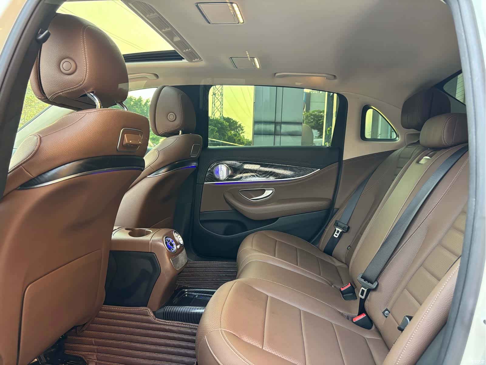 Mercedes-Benz E-Class, 2019 12