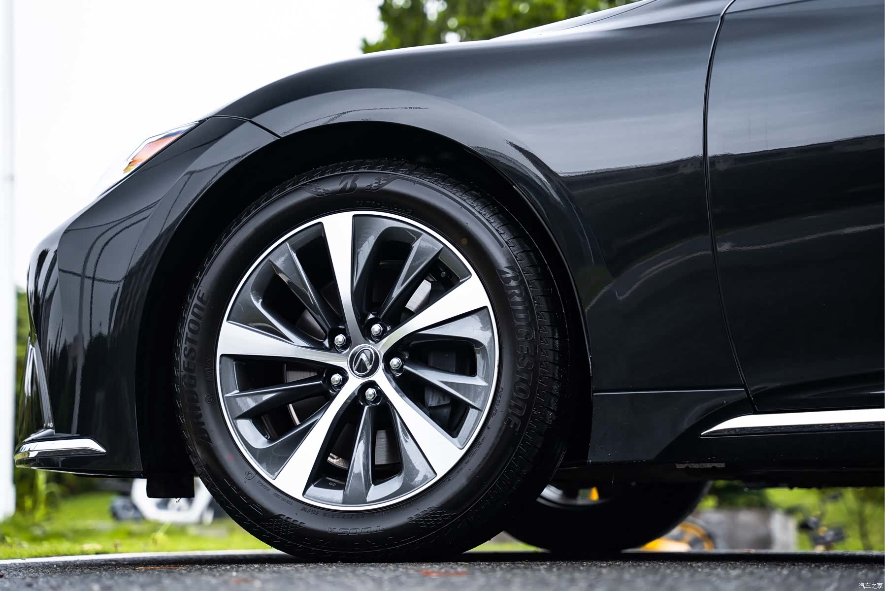 Lexus LS, 2023 8