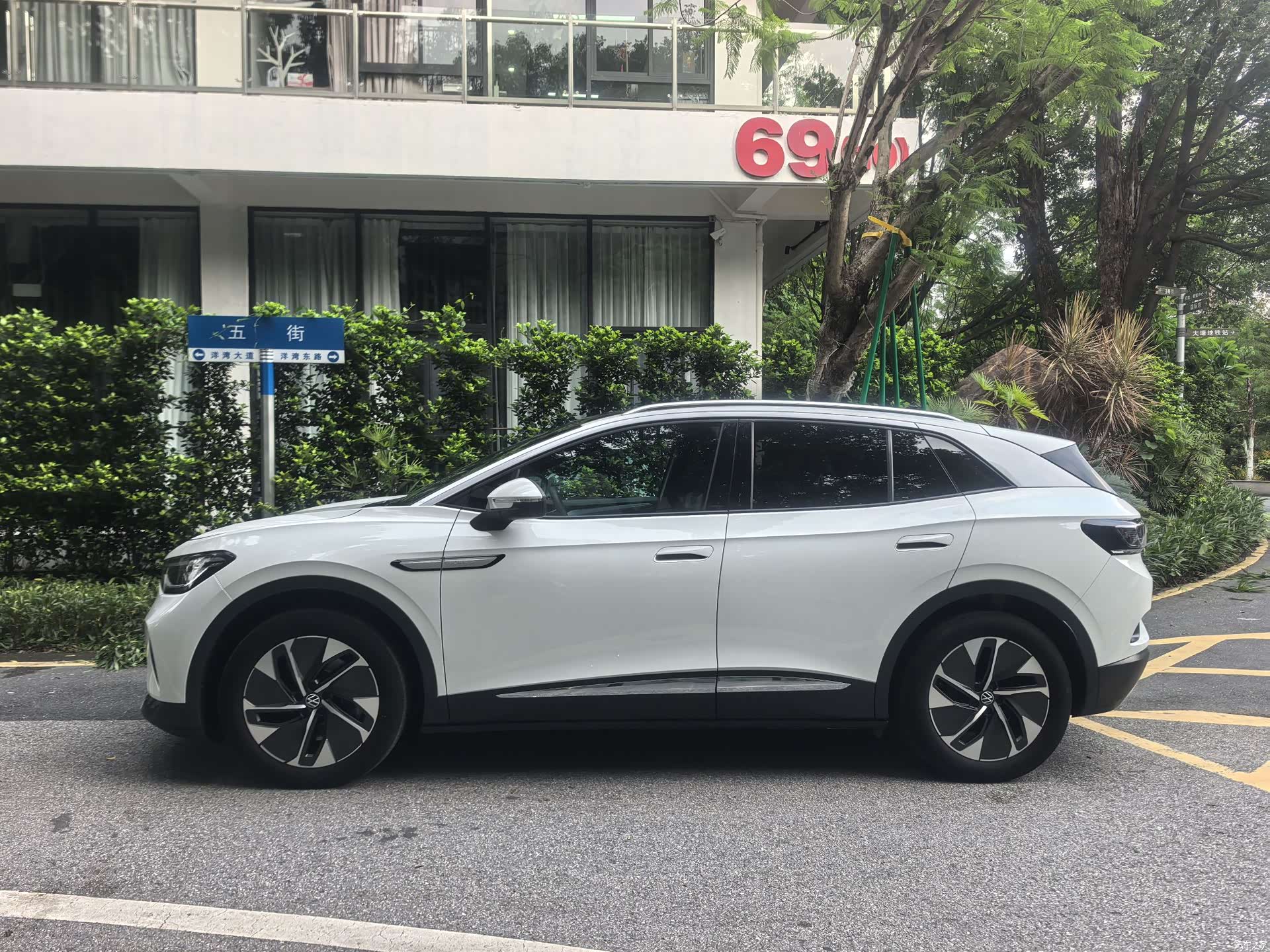 Volkswagen ID.4, 2023 2