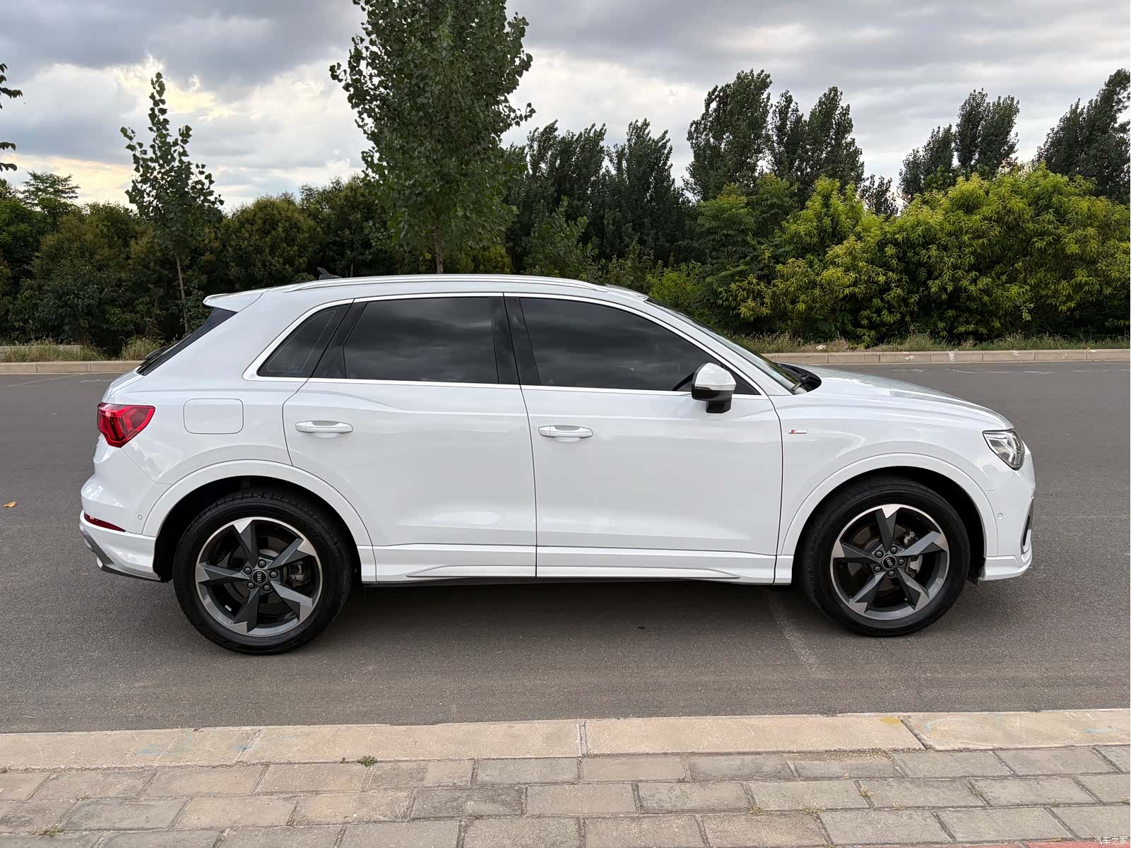 Audi Q3, 2023 4