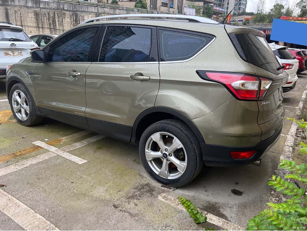 Ford Kuga, 2016 10
