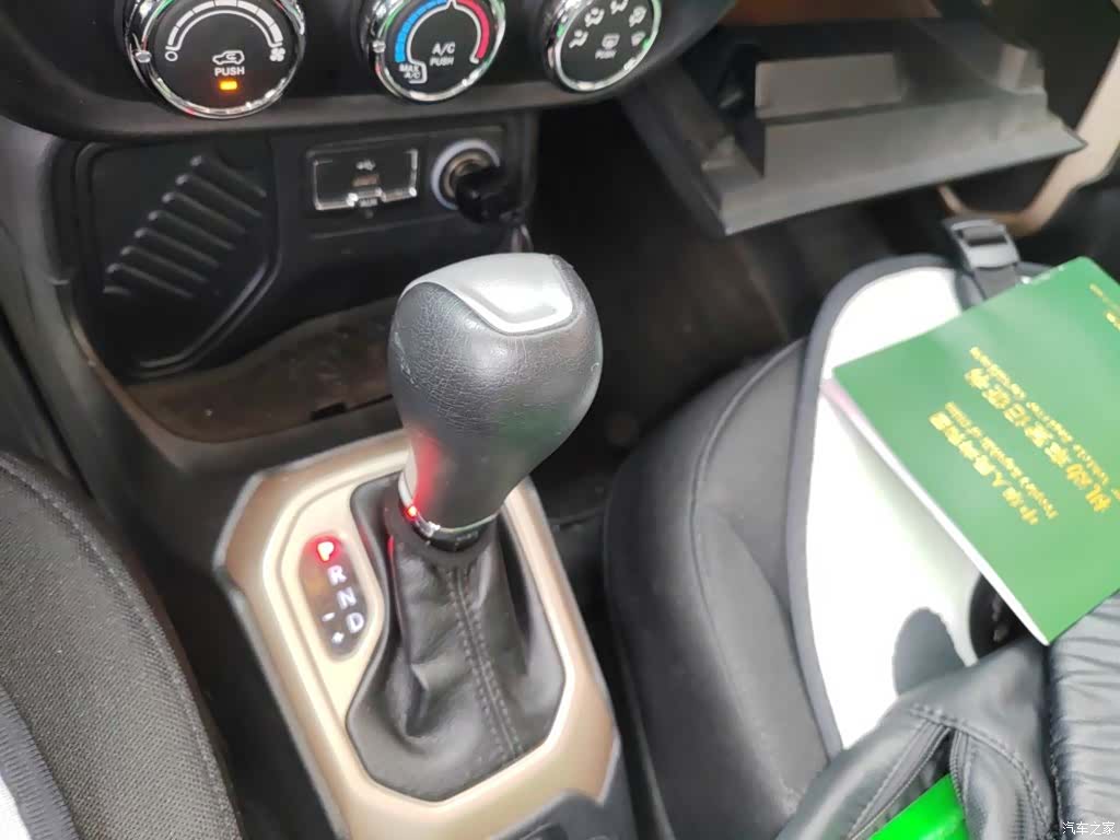 Jeep Renegade, 2016 10