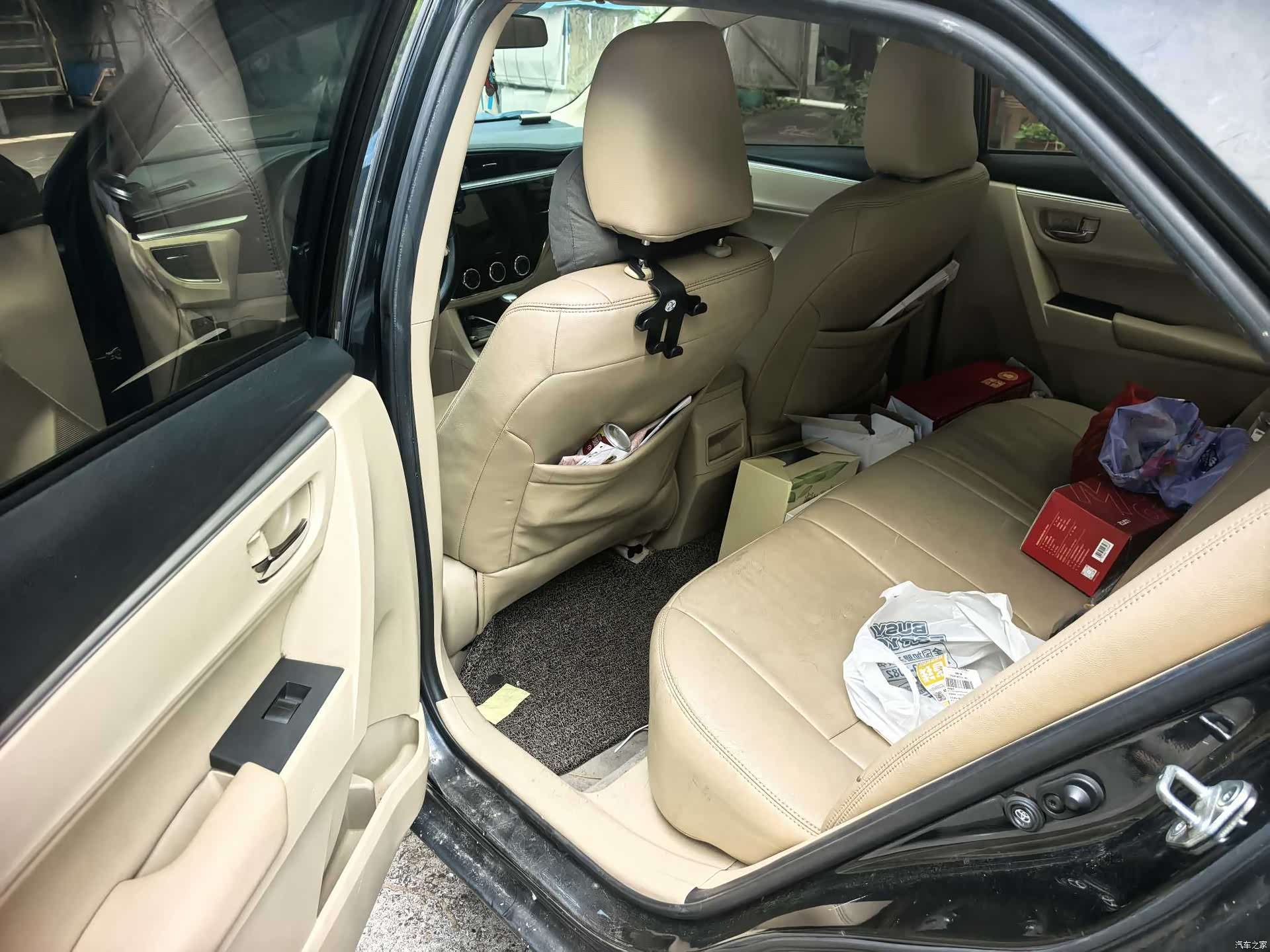 Toyota Corolla, 2015 6