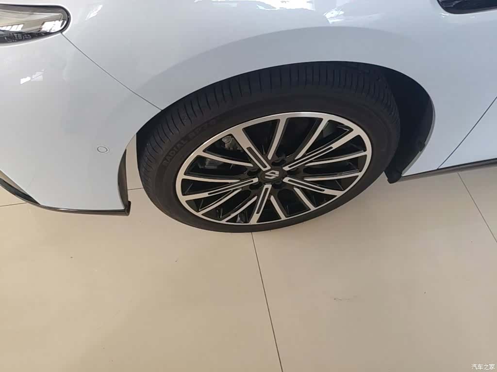 Leapmotor B01, 2025 23