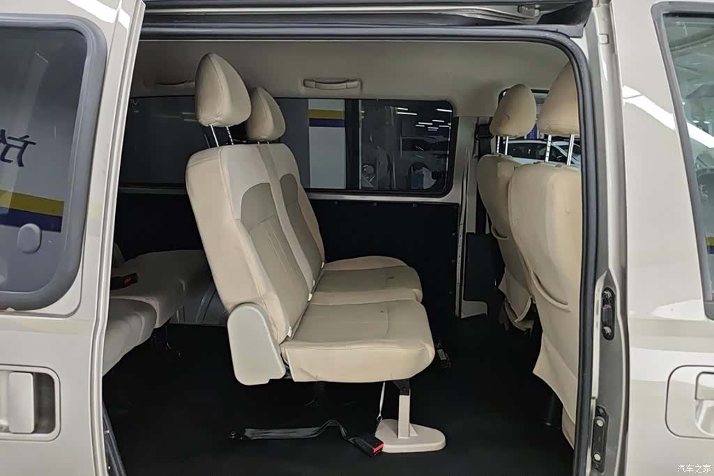DongFeng M5, 2022 11