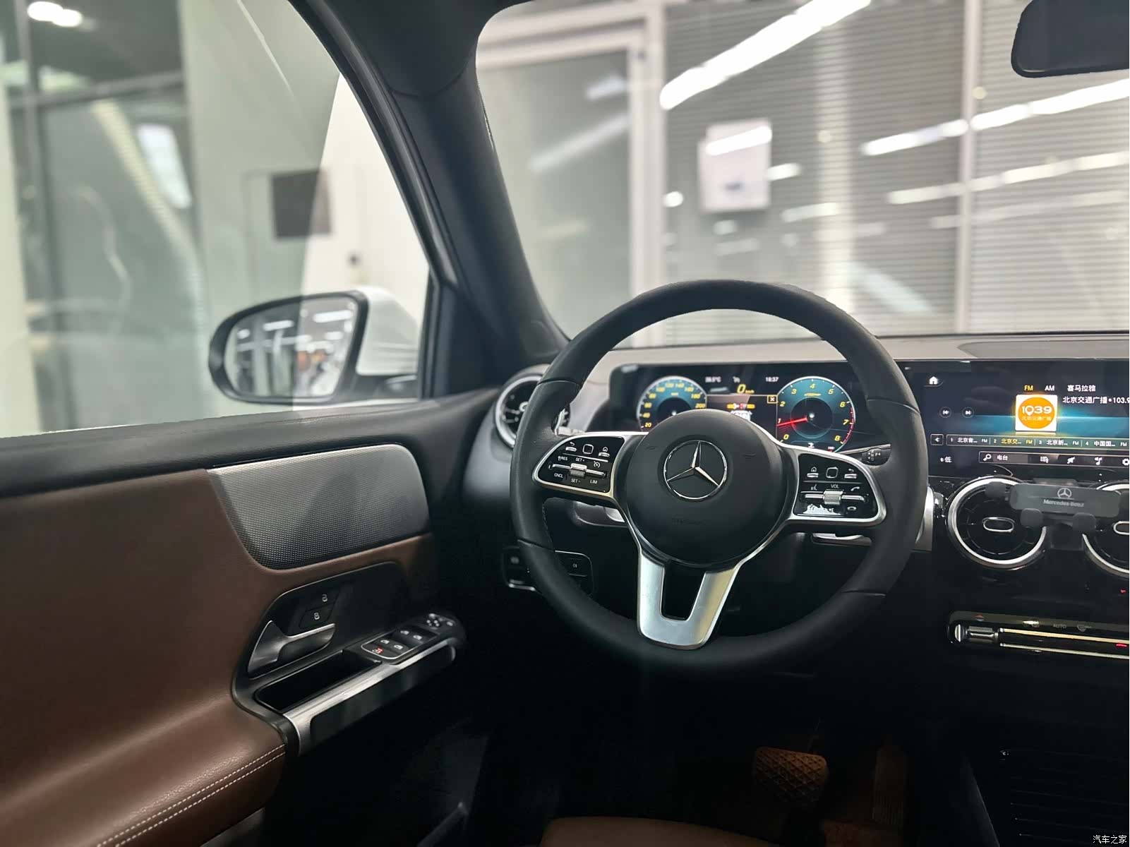 Mercedes-Benz GLB, 2022 13