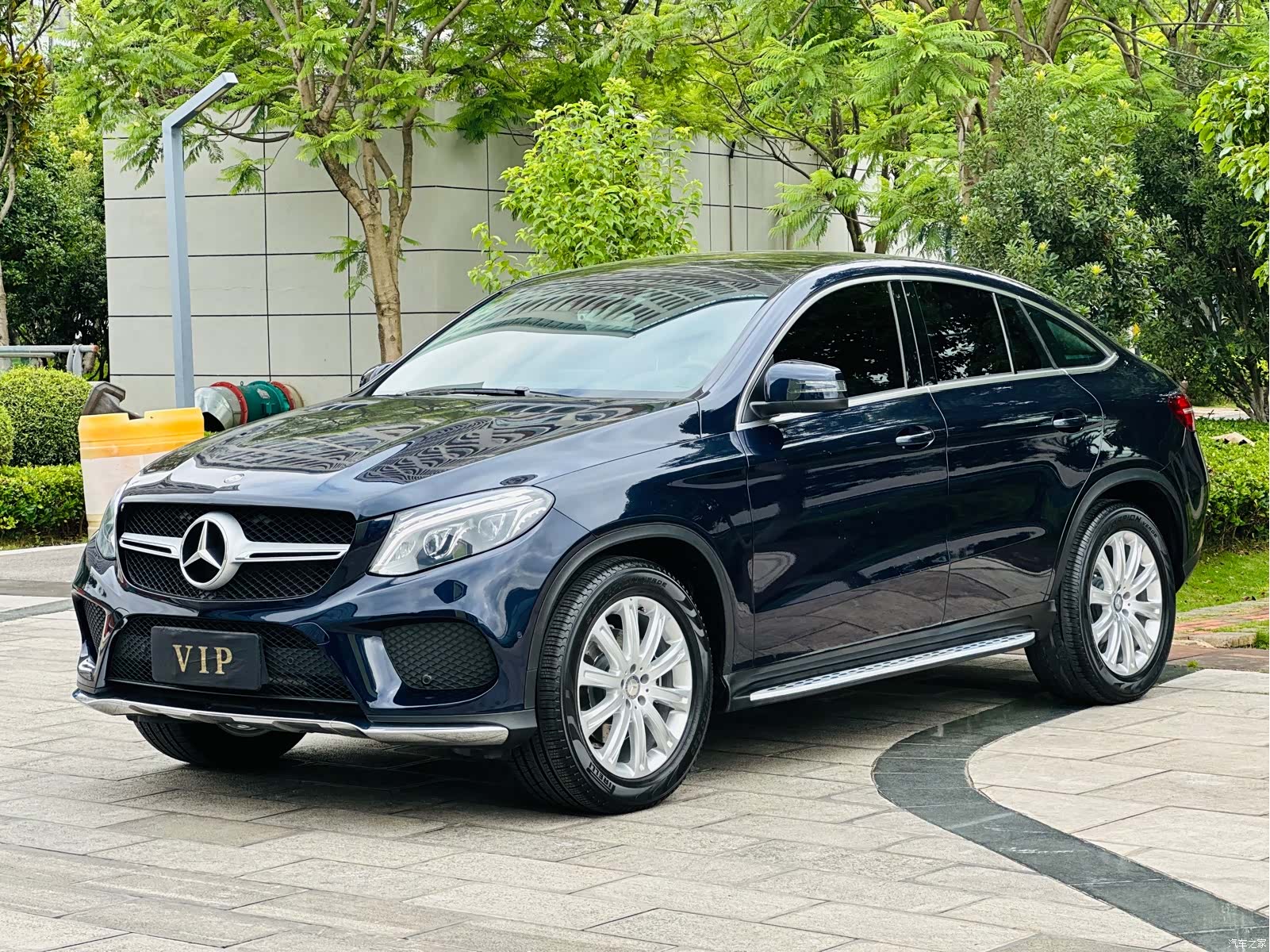 Mercedes-Benz GLE, 2016 1