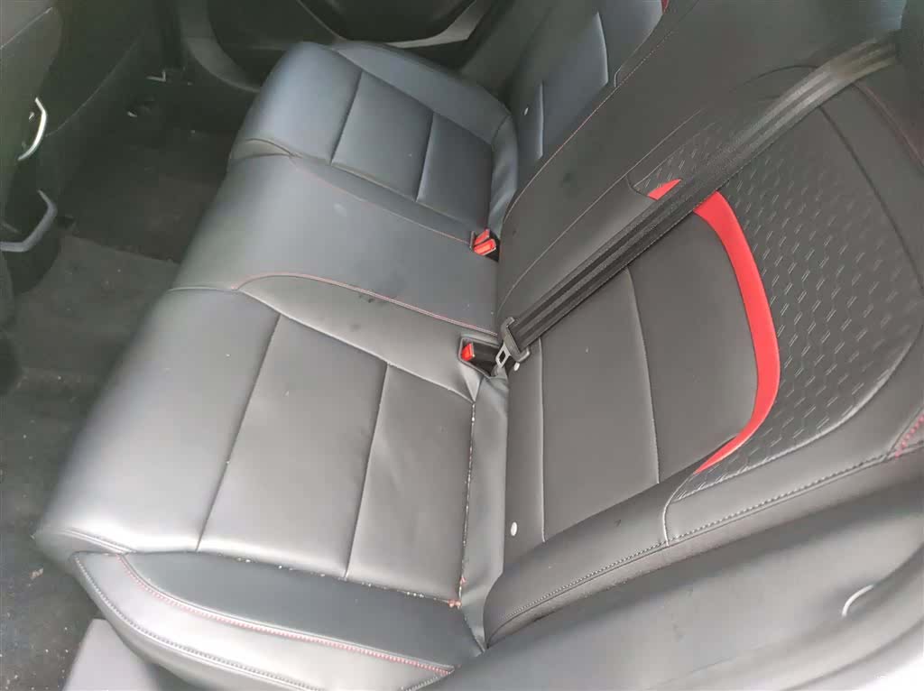 MG MG5, 2025 17