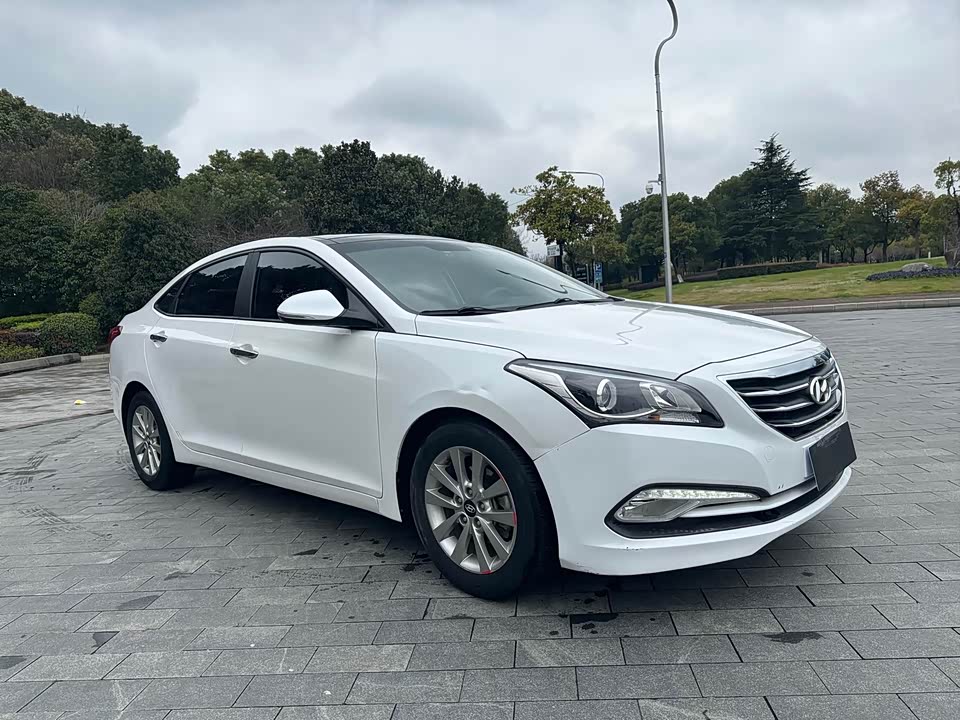 Hyundai Name picture