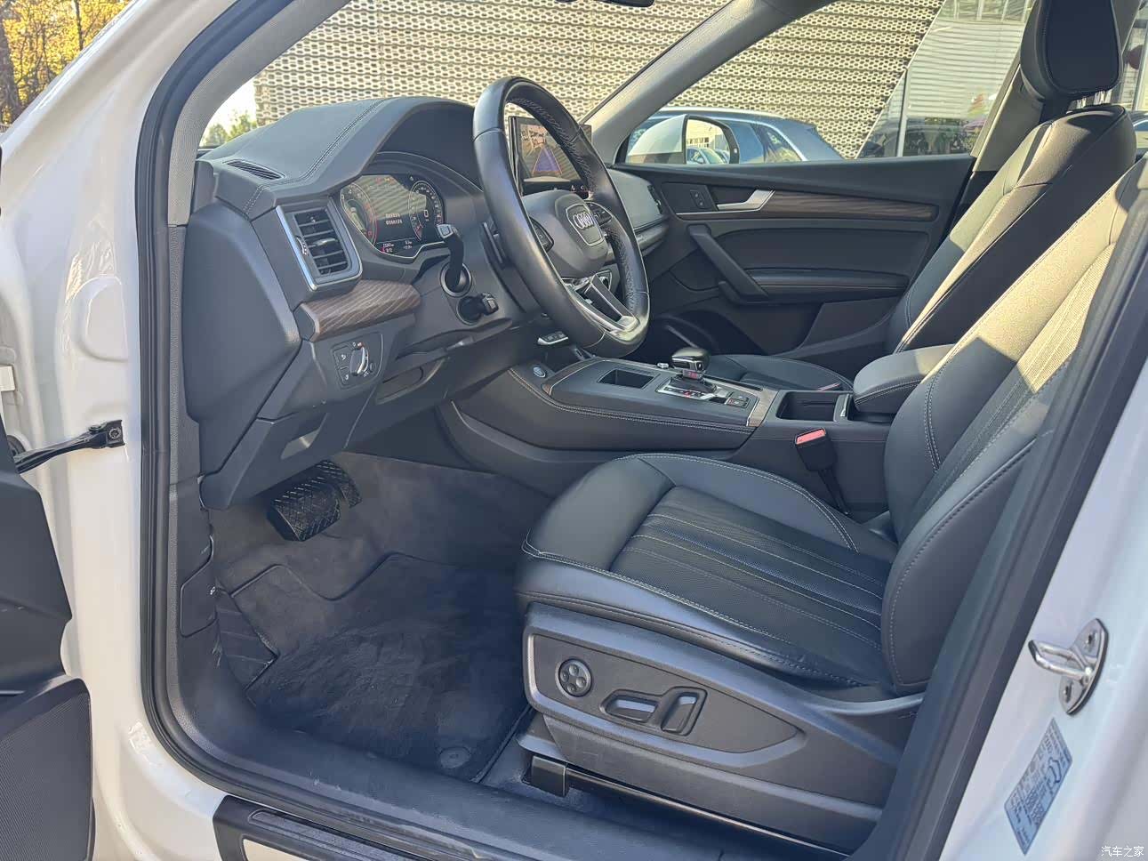 Audi Q5L, 2022 11
