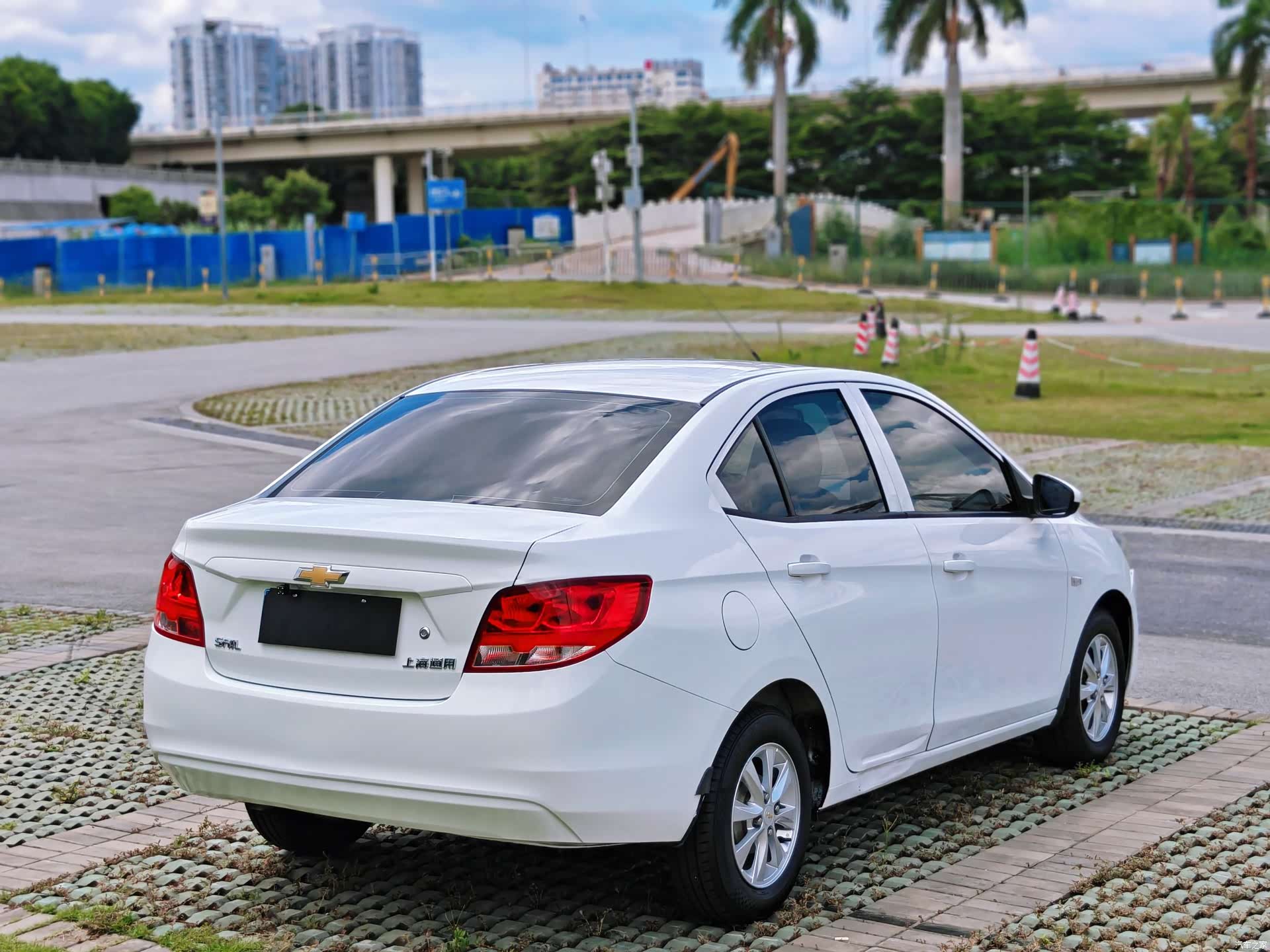 Chevrolet 3, 2015 4