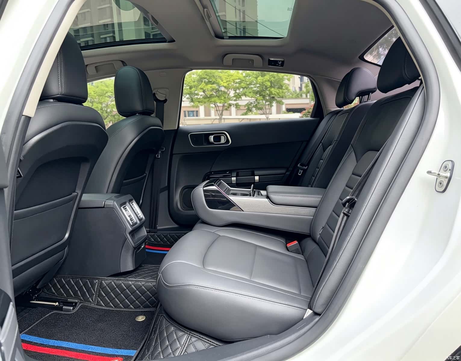 Citroen C6, 2018 17