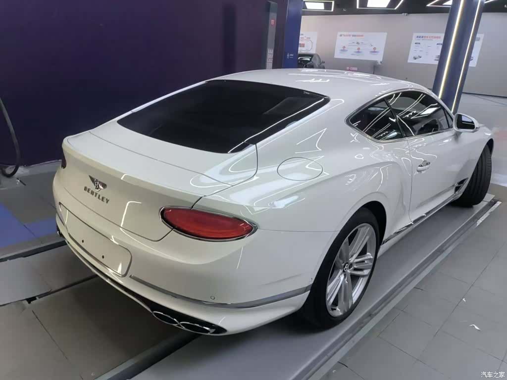 Bentley Continental GT, 2024 все фото