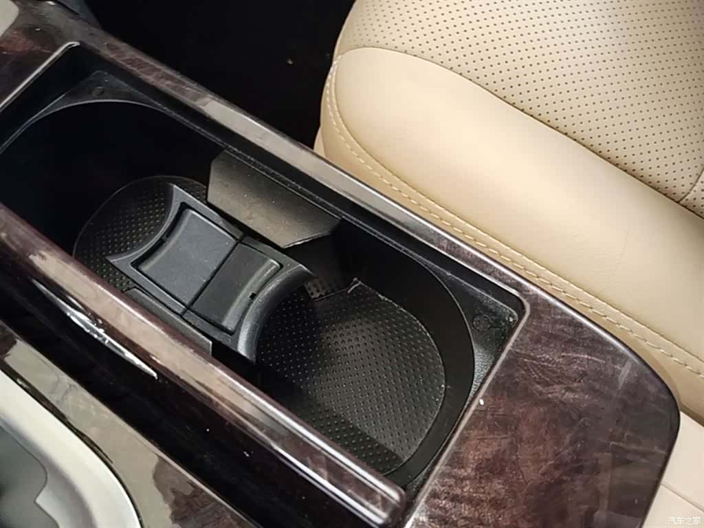 Toyota Camry, 2016 8