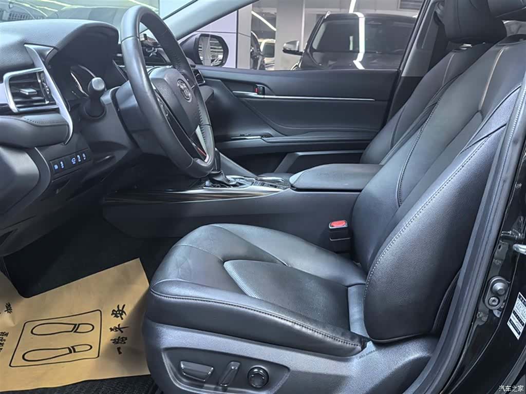 Toyota Camry, 2020 11