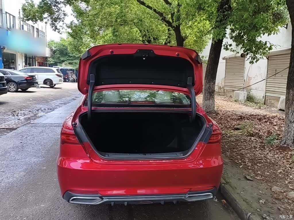 Geely Binray, 2018 15