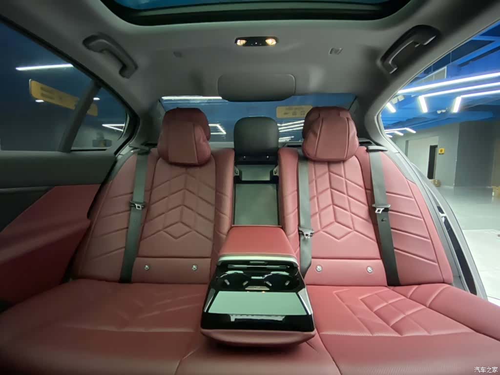 BMW i5, 2025 22