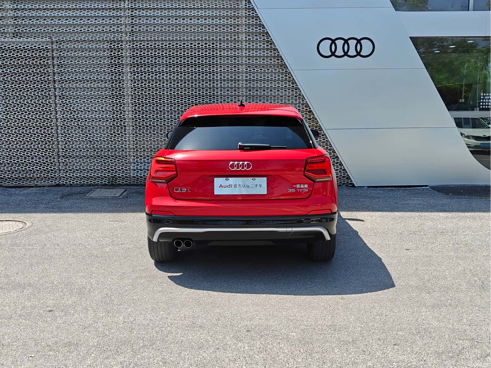 Audi Q2L, 2019 все фото