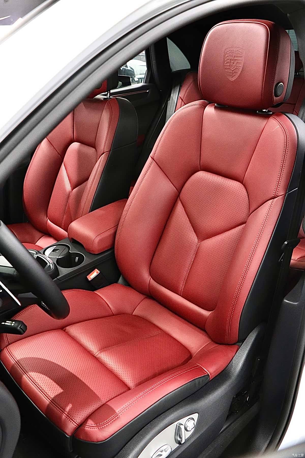 Porsche Macan, 2022 12