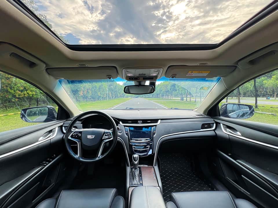 Cadillac XTS
