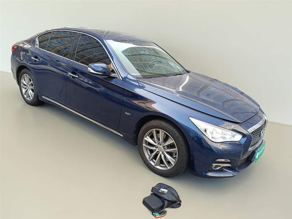 Infiniti Q50L