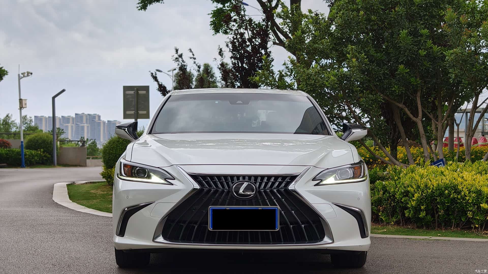 Lexus ES, 2023 2