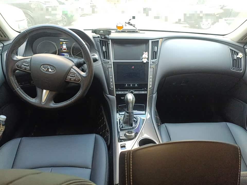 Infiniti Q50L