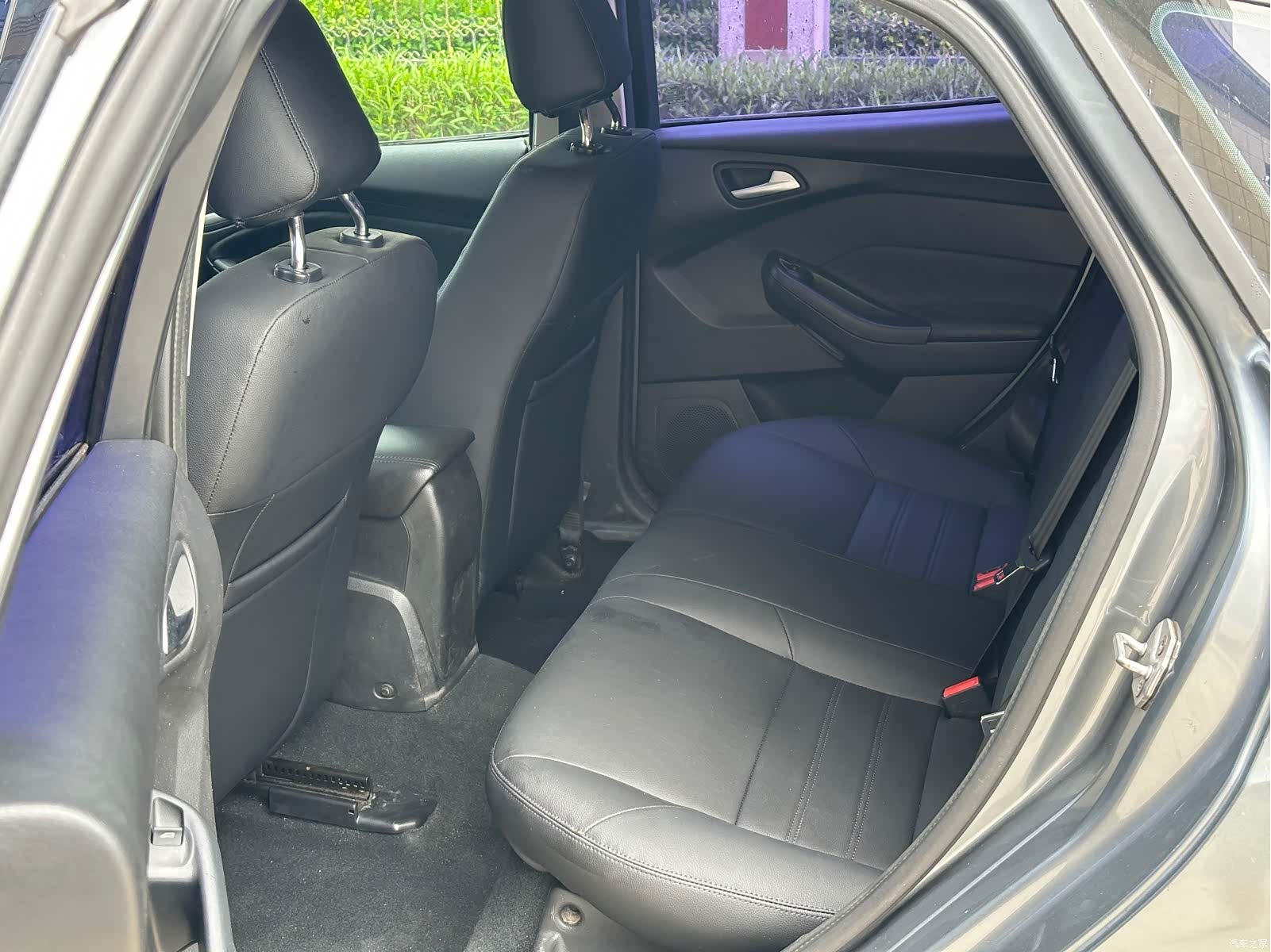 Ford Focus, 2012 6