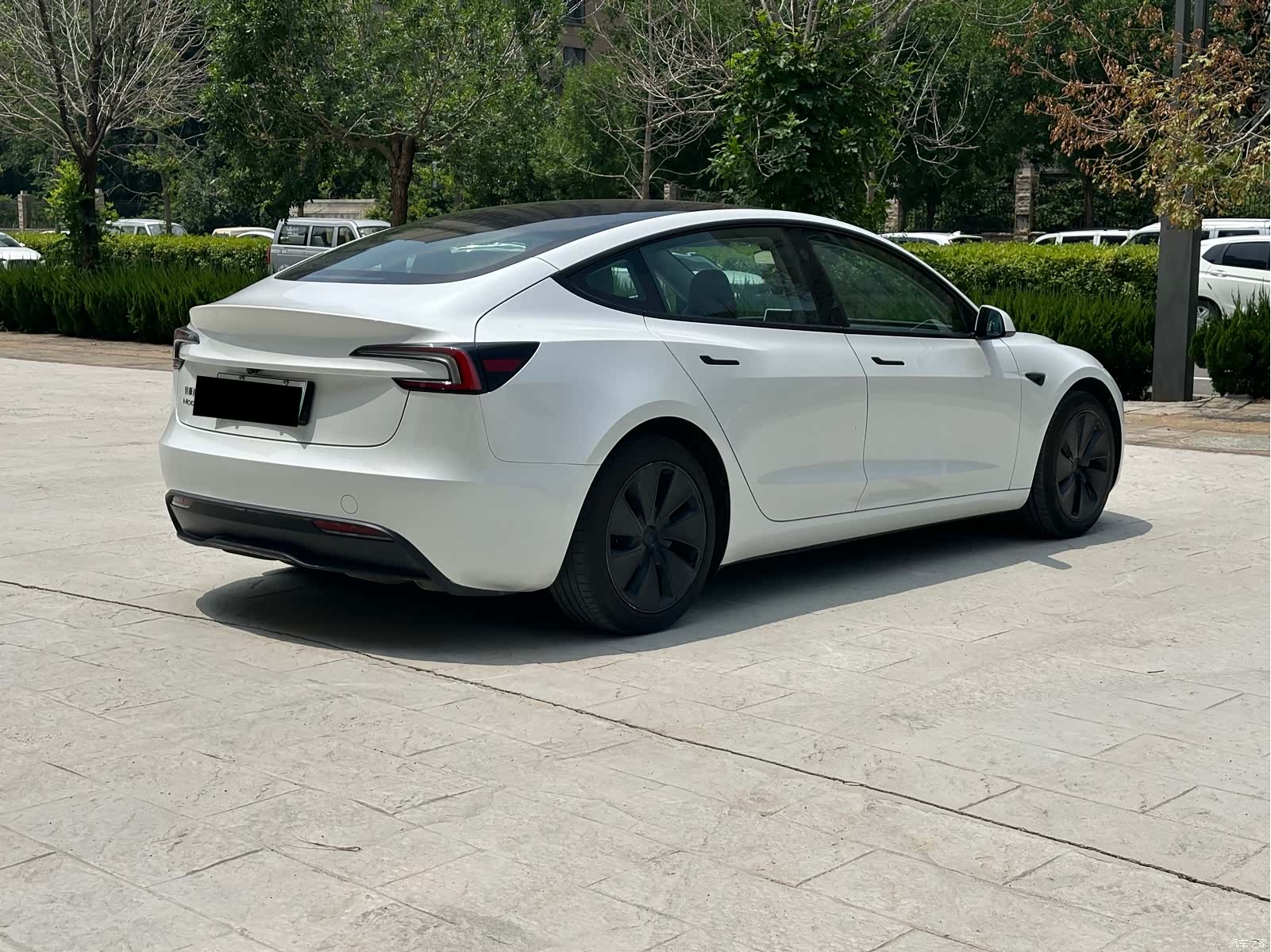 Tesla Model 3, 2025 все фото