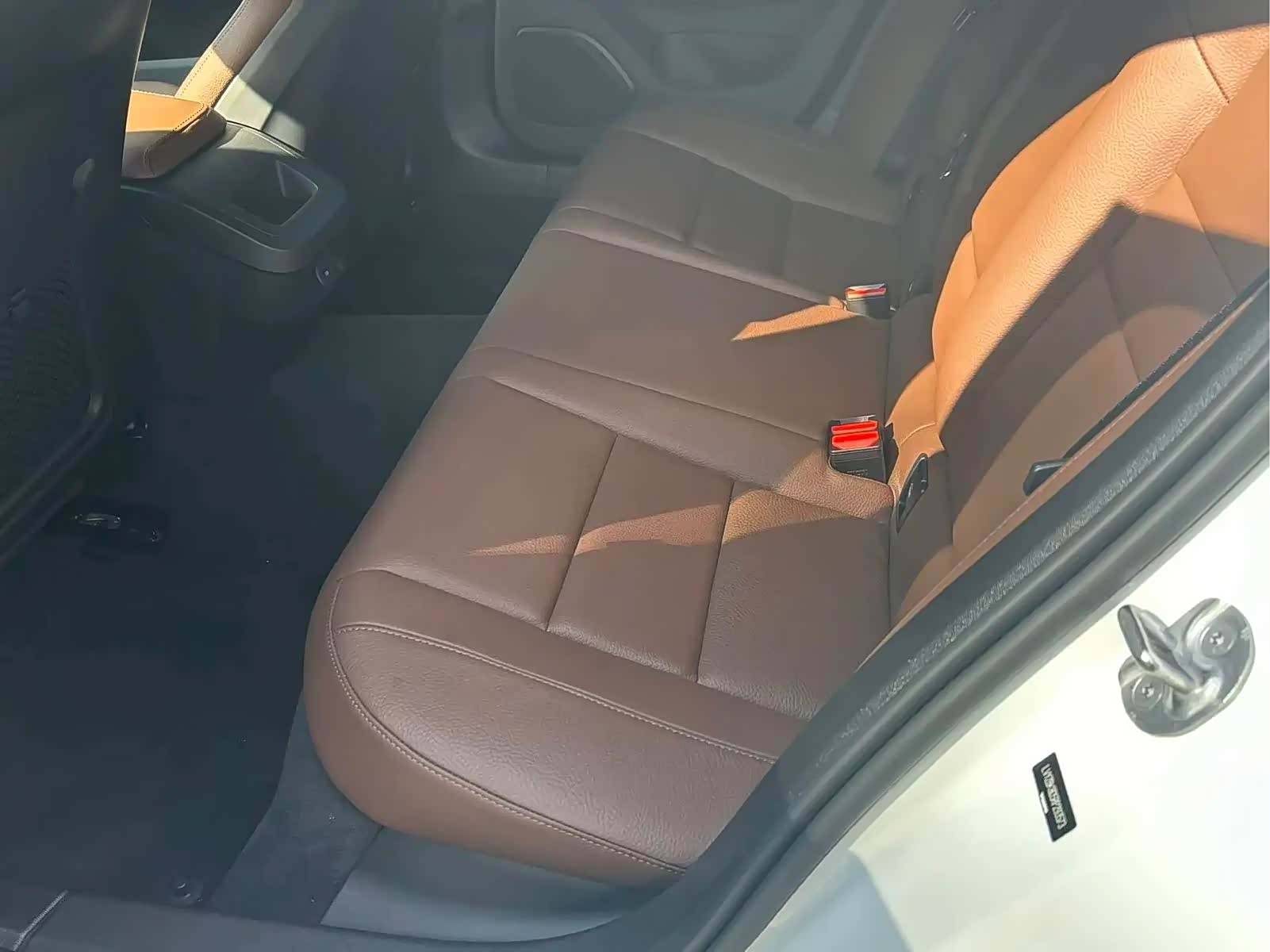 Volvo S60, 2023 все фото