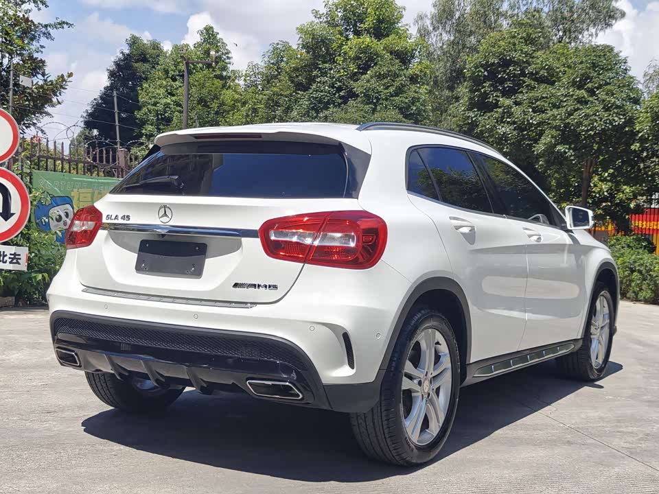 Mercedes-Benz GLA